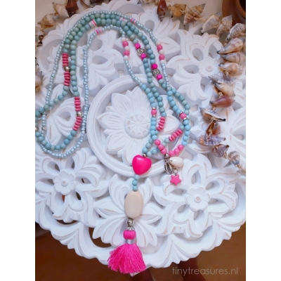 ibiza stijl ketting zacht blauw/ fel roze ibiza stijl ketting zacht blauw/ fel roze